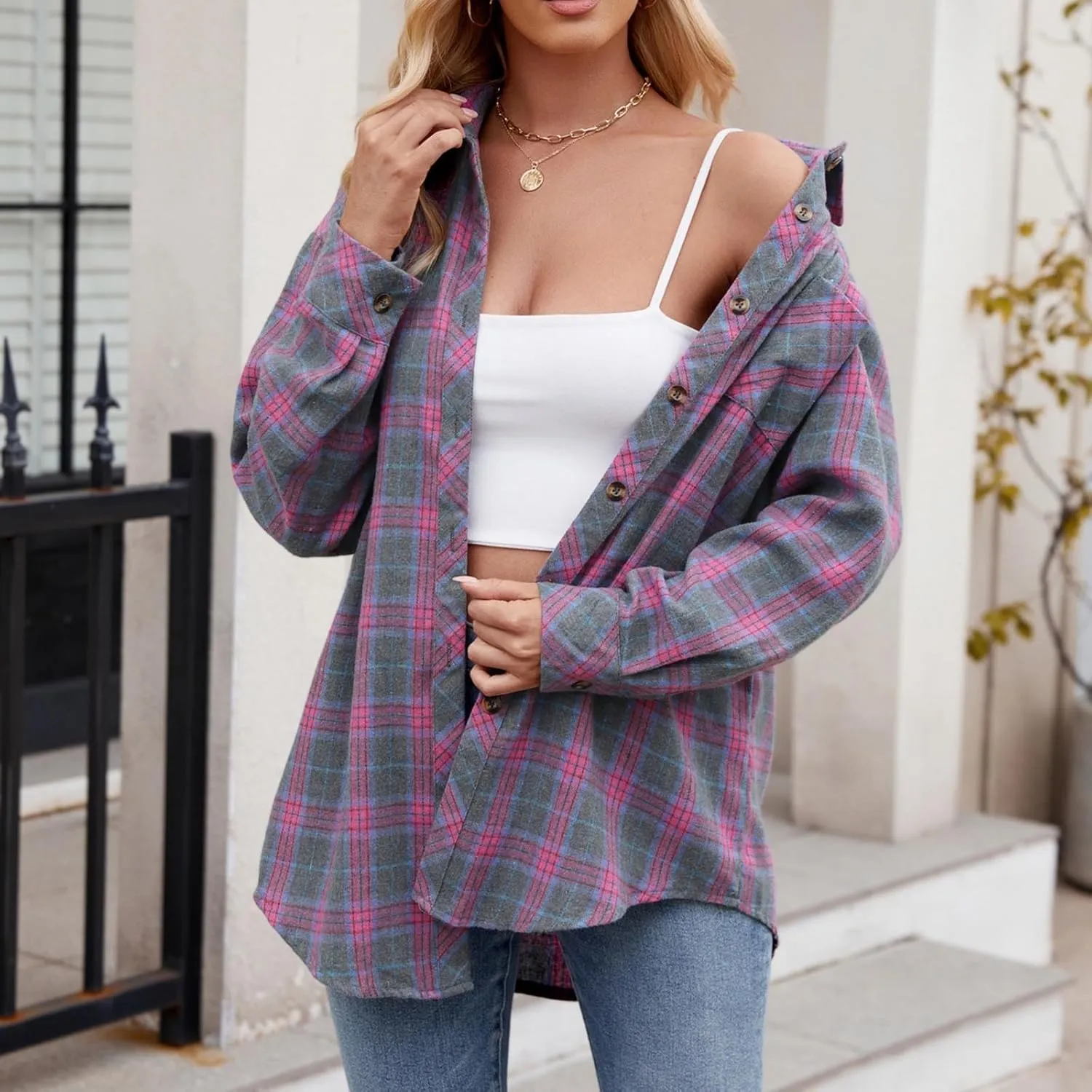 Flannel Plaid Shirts for Women Oversized Button Down Lapel Blouse Tops Long Sleeve Loose Casual Jackets with Pockets